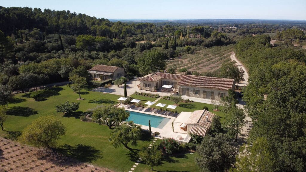 luxury villa rentals eygalieres