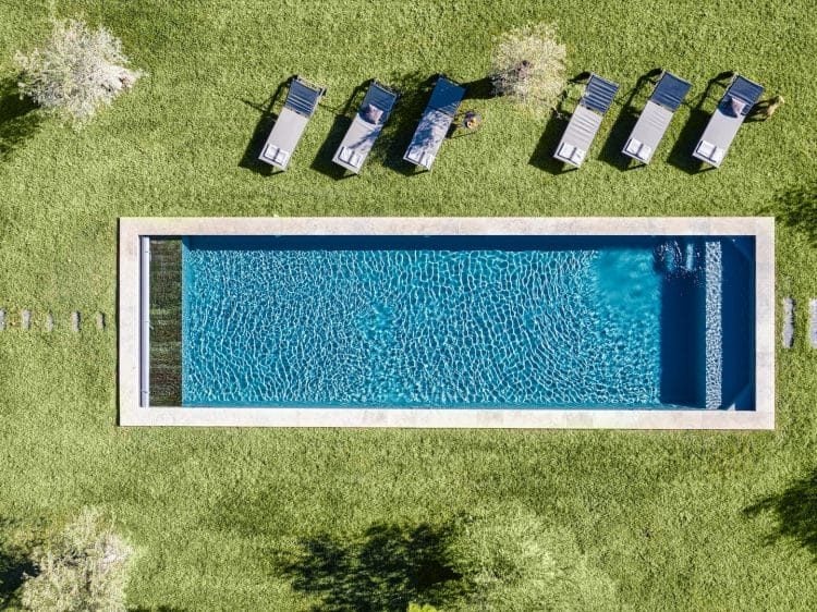 location-vacances-piscine-luberon-1-qbrf9x4x5ou2pmuih7f9uyndtvlj6agt0opoix1lro
